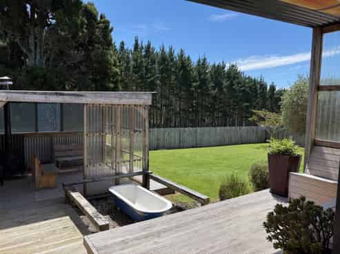 1606 South Road, Tataraimaka