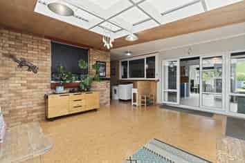 1606 South Road, Tataraimaka