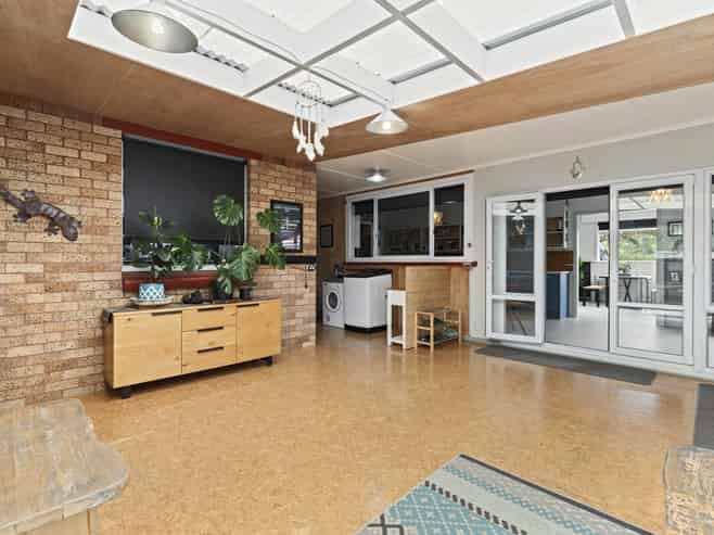 1606 South Road, Tataraimaka