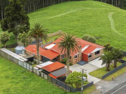 1606 South Road, Tataraimaka