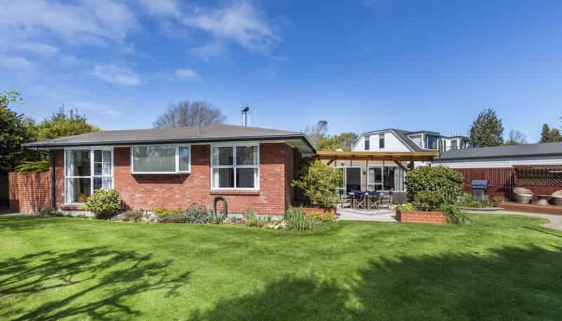 53 Waitikiri Drive, Parklands