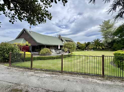 262 Pages Road, Gleniti