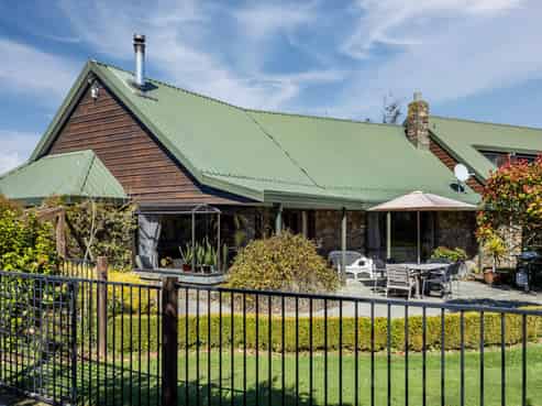 262 Pages Road, Gleniti