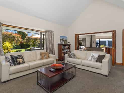 262 Pages Road, Gleniti