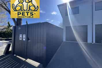 2/129 Aikmans Road, Merivale
