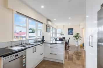 1607 Great North Road, Waterview