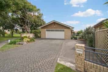 6 Santorini Key, Papamoa