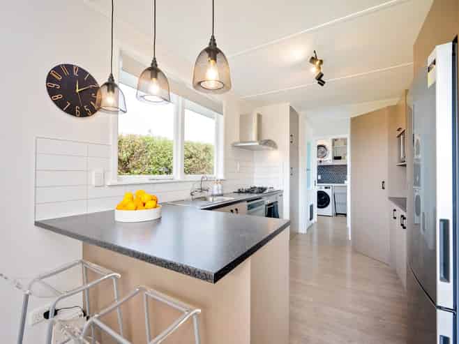 17 Lipscombe Crescent, Havelock North