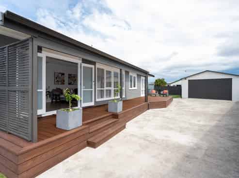 17 Lipscombe Crescent, Havelock North