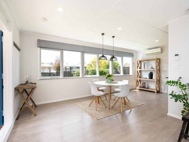 17 Lipscombe Crescent, Havelock North
