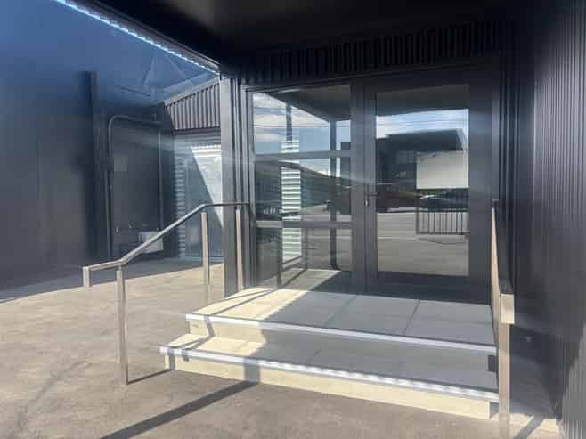 Refurbished & Ready For New Tenant