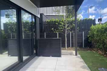 1/71 Hobsonville Point Road, Hobsonville