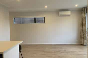 1/71 Hobsonville Point Road, Hobsonville