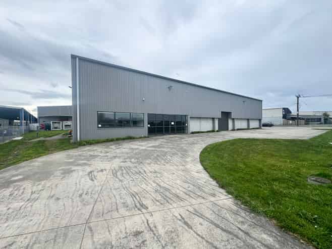 Modern Warehouse Facility