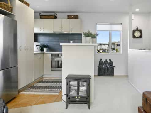 9/208A Lake Terrace, Waipahihi