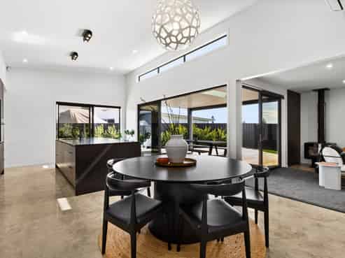 28 Lochhead Street, Mahora