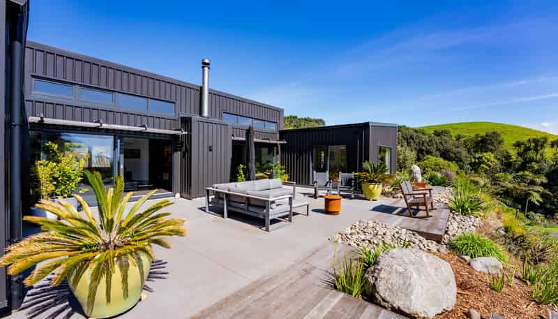 21 Washer Road, Omata