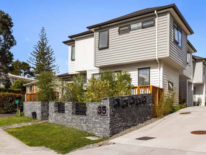 35 Noall Street, Te Atatu Peninsula