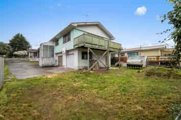 169B Clayton Road, Mangakakahi