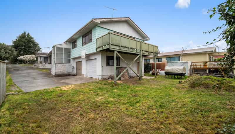 169B Clayton Road, Mangakakahi