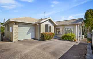 7 Angel Way, Stanmore Bay