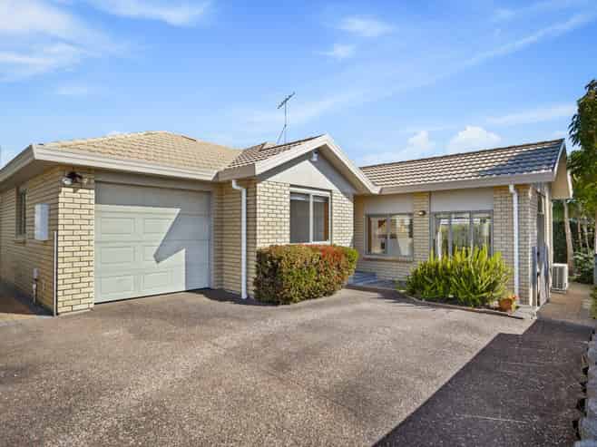 7 Angel Way, Stanmore Bay