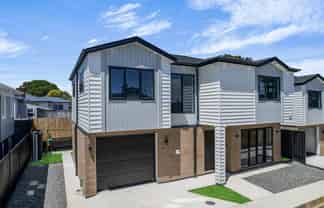 12a Mcleod Road, Weymouth