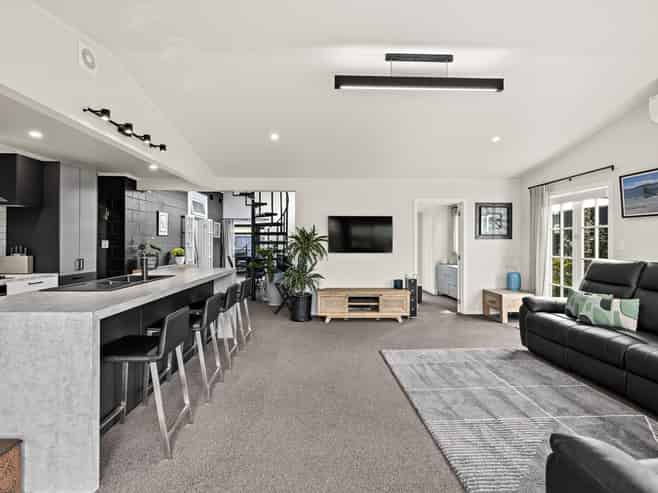 4A Riverside Drive, Point Wells