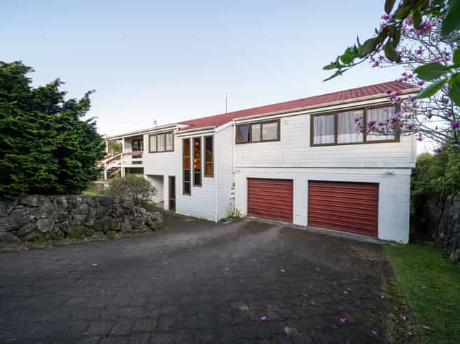 23 Russell Crescent, Western Heights