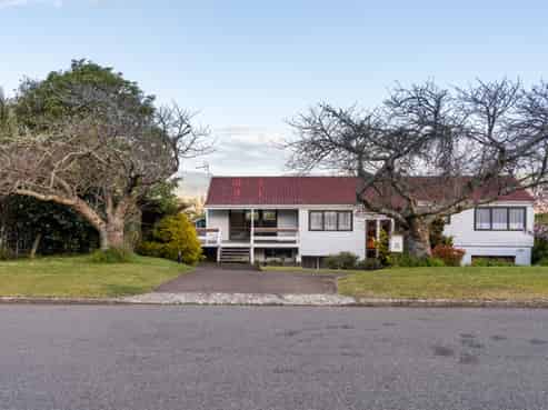 23 Russell Crescent, Western Heights