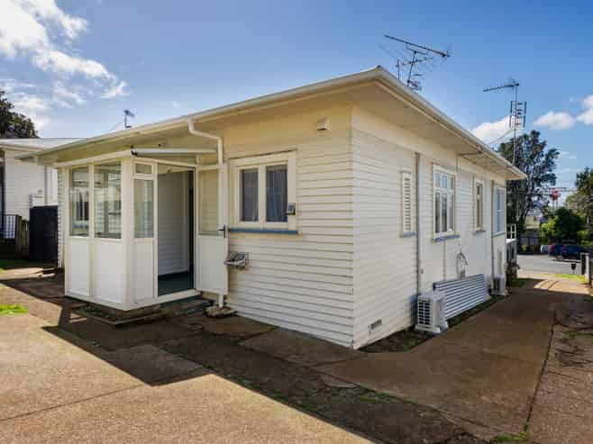 123 Mount Albert Road, Mount Albert