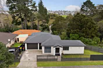 282 Mahia Road, Weymouth