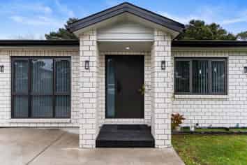 282 Mahia Road, Weymouth
