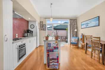 8/103 Epuni Street, Epuni