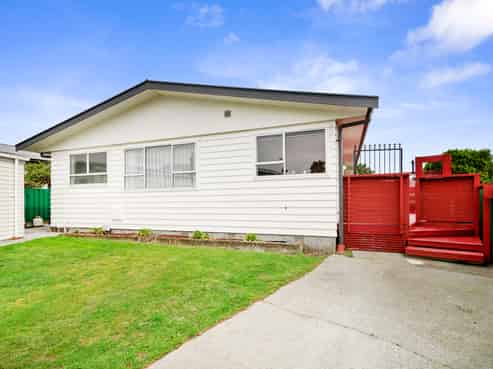 27A Chetwode Grove, Newlands