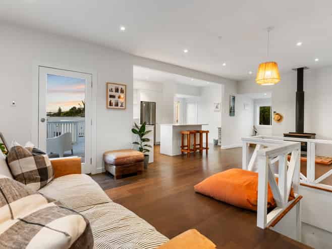 16 School Road, Kingsland