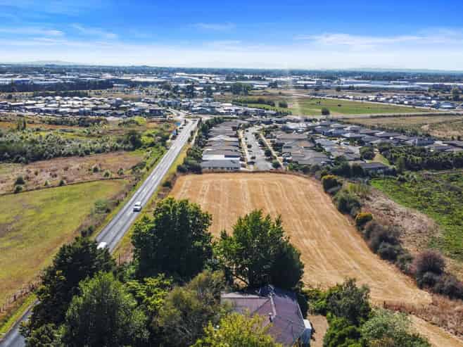 Big Home - Big Land - Development Opportunity