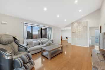 159 Clovelly Road, Bucklands Beach