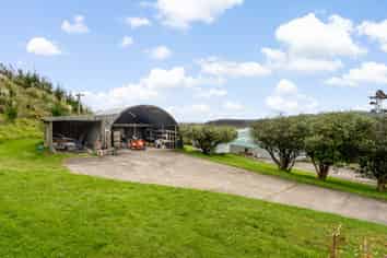 280 Kaipara Coast Highway, Helensville