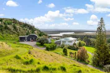 280 Kaipara Coast Highway, Helensville