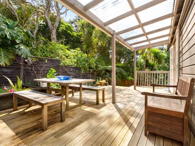 14 Sea View Road, Ostend
