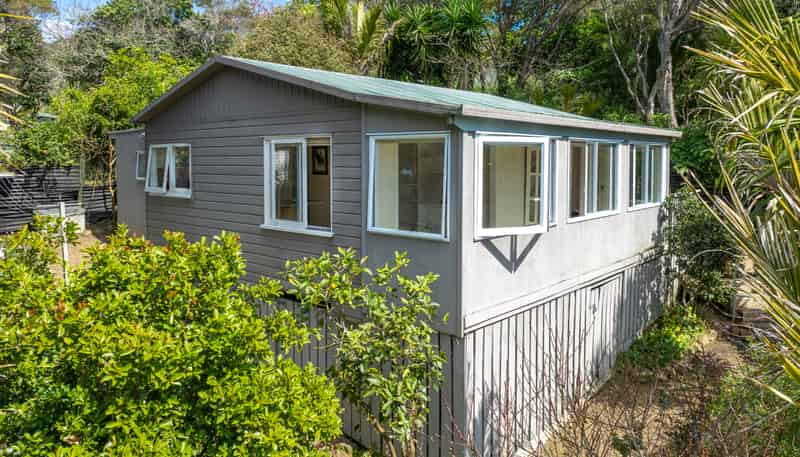 14 Sea View Road, Ostend