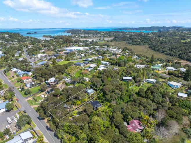 14 Sea View Road, Ostend