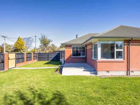 5A Rossiter Avenue, Redwood