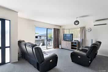 6 Italia Grove, Mount Wellington