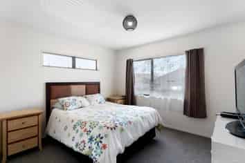 6 Italia Grove, Mount Wellington