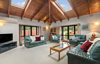 1/270 Beach Road, Campbells Bay