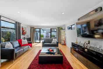 16 Glenturret Drive, Casebrook