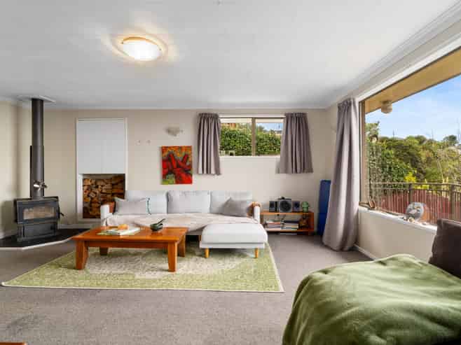 19 Seaview Road, Brighton