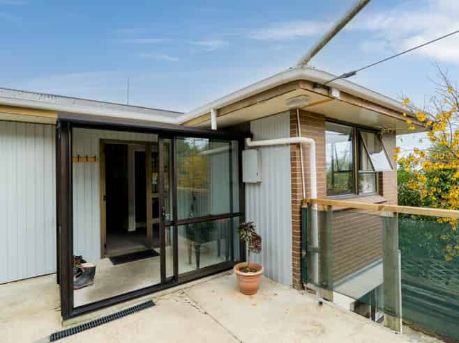 19 Seaview Road, Brighton